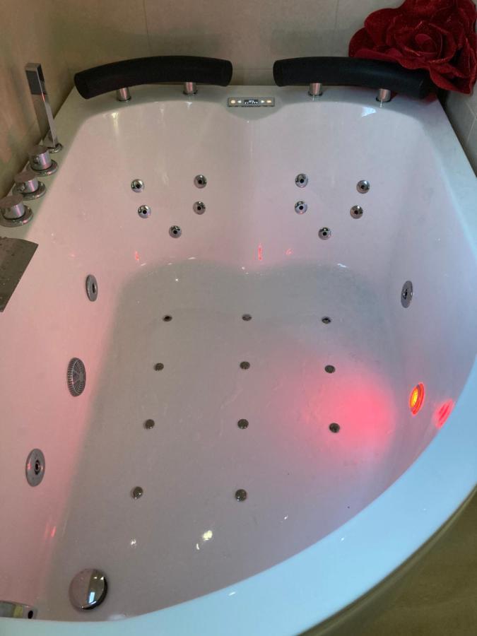 B&B La Reggia Di Rihanna Spa Caserta Exterior photo